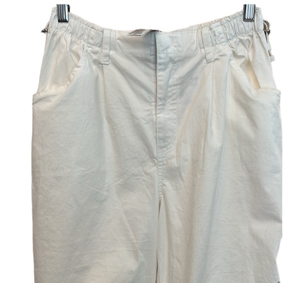 🏷️ NWT Forever 21 White Parachute 
Cargo Pants - Picture 3 of 12